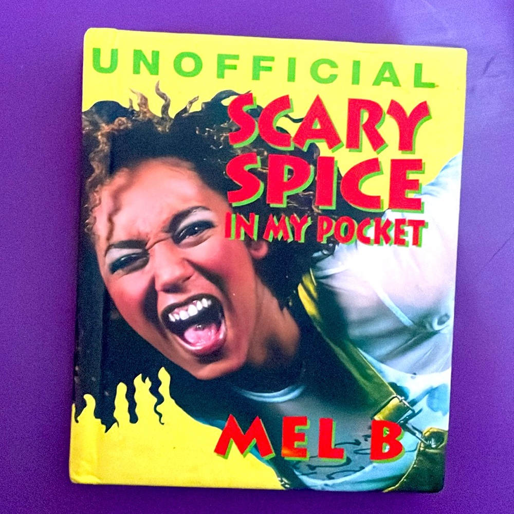 Vtg Spice Girls. Unofficial Scary Spice In My Pocket Mel B. Little book. +++